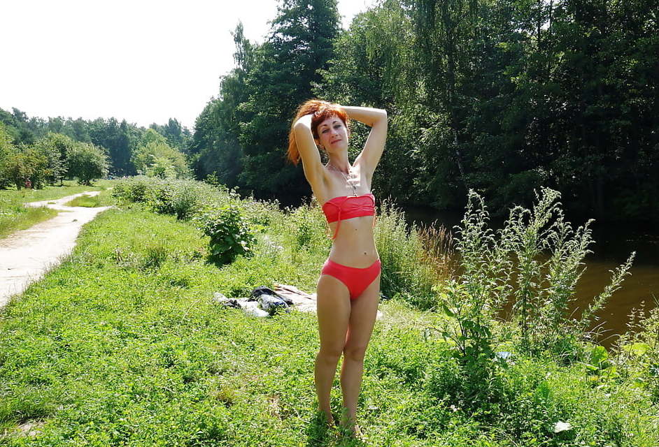 Red bikini no 3