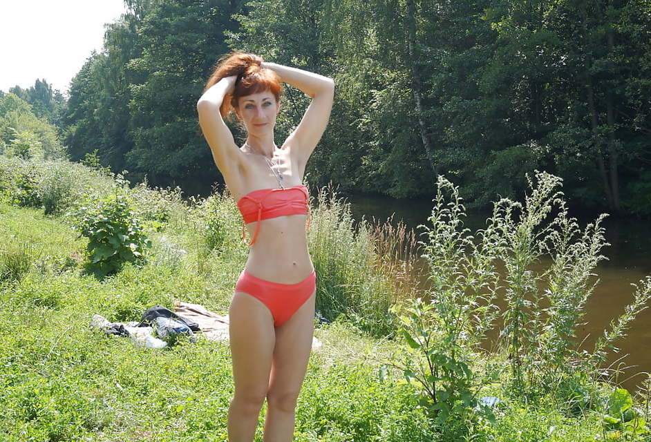 Red bikini no 3