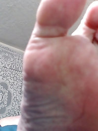 Experienced girlfriends are giving pussy