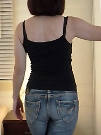 Aged bitch with shaved pussy