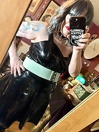 A juicy fat pink pussy gets hammered by a huge cock