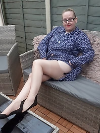 Sexy photoset in Latex outfit, stockings, and High Heels