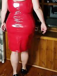 Mature BBW Milf Ass hairy pussy big tits on stairs