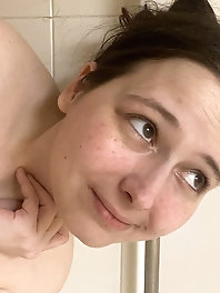 Shapely bitches are posing totally naked